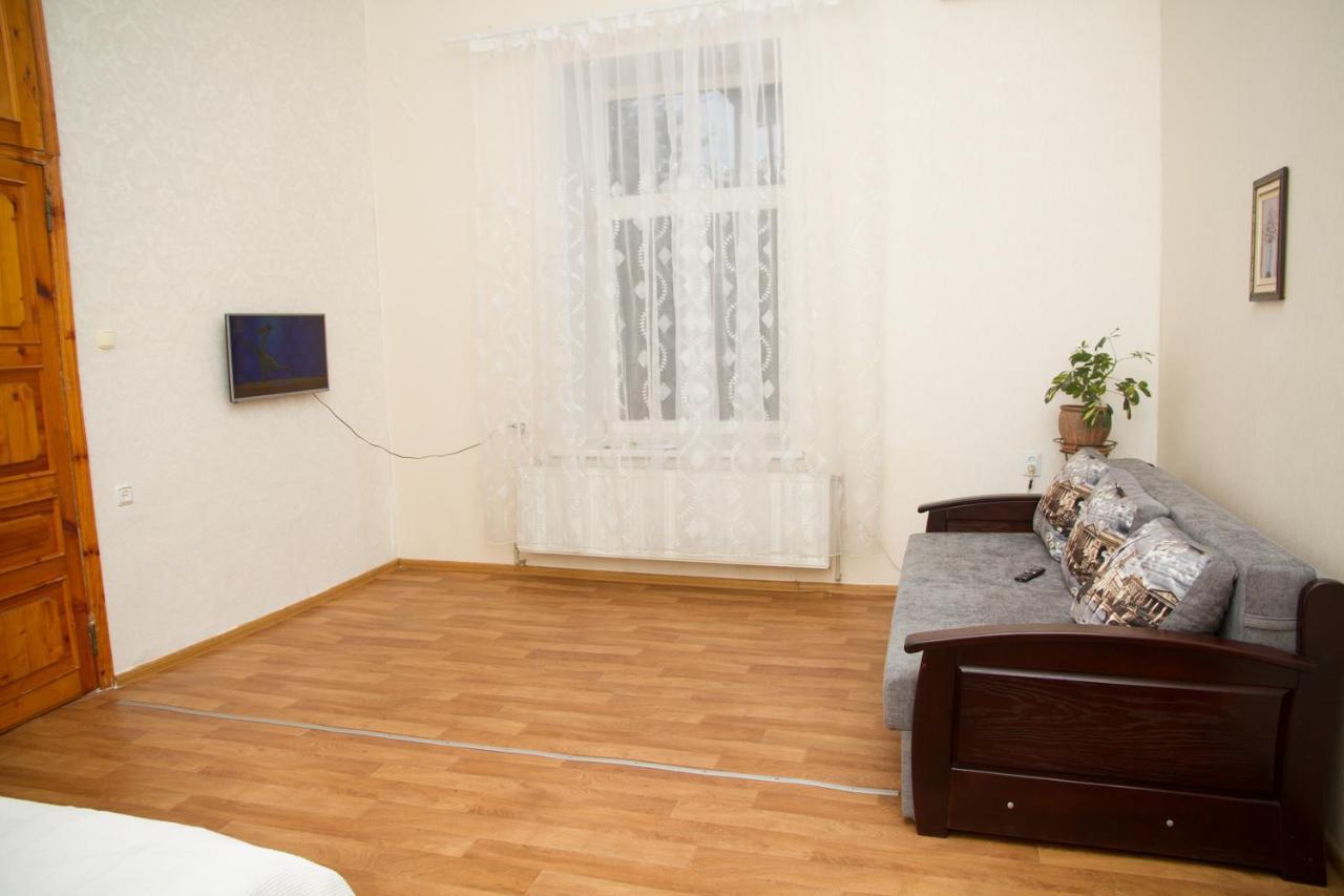 Apartment On Zhukovskogo Odessa Exterior foto